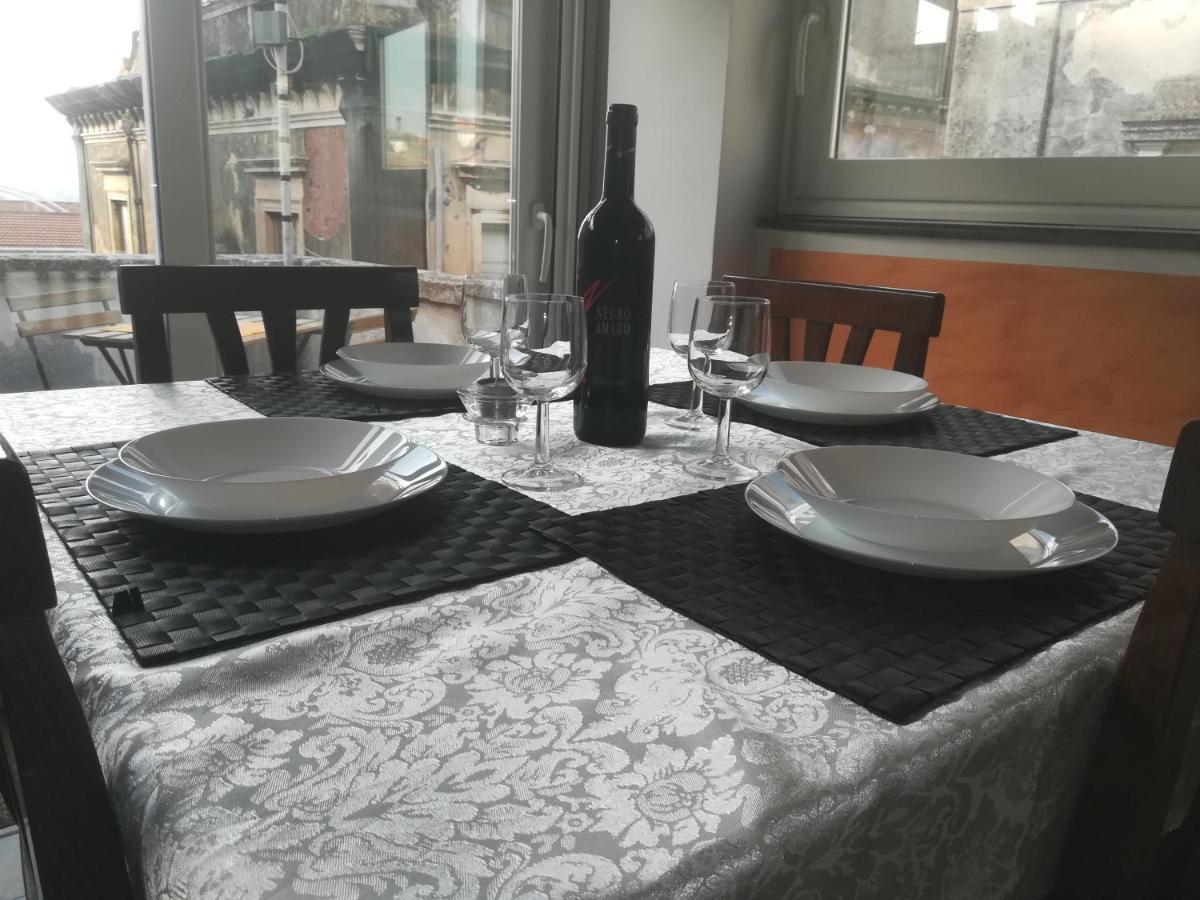 La Terrazza Sul Centro Apartment Catania Luaran gambar